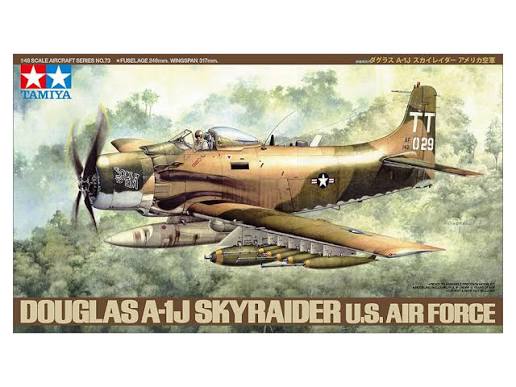 1/48 DOUGLAS A-1J SKYRAIDER USAF